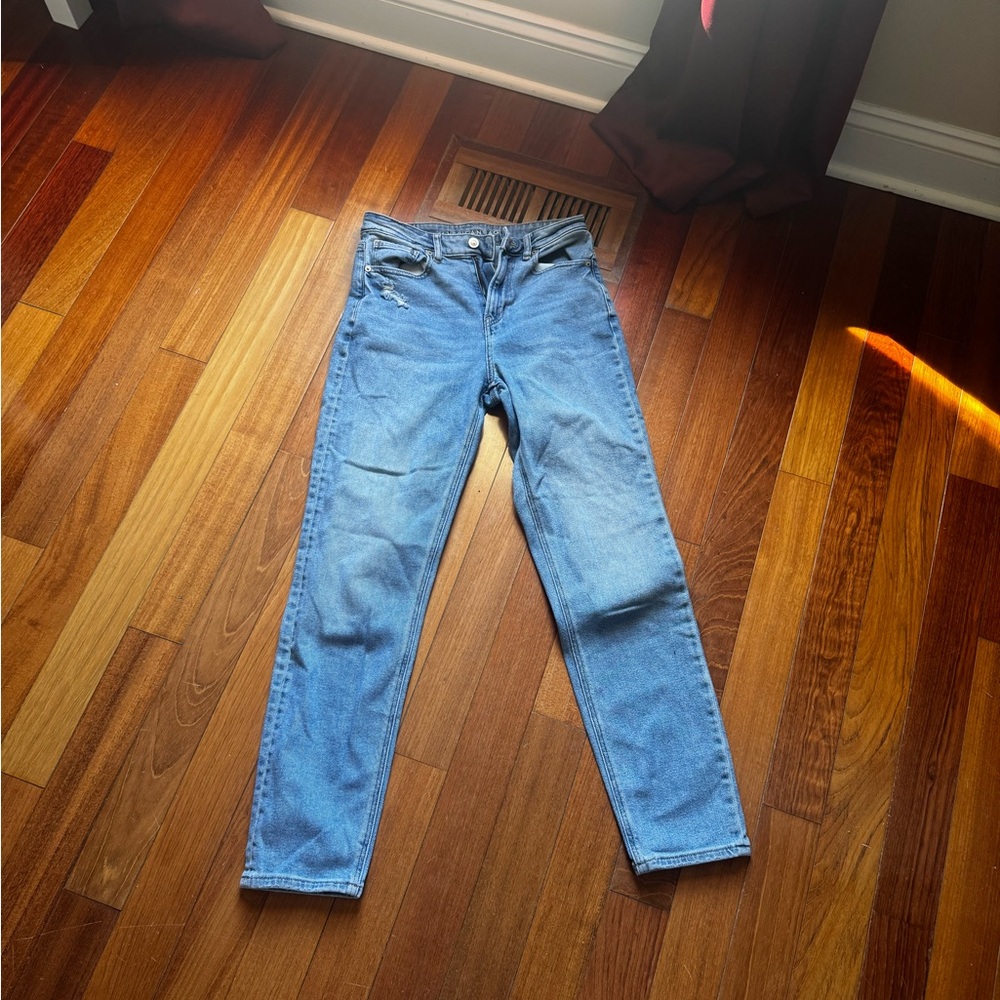 American Eagle straight leg mom jeans